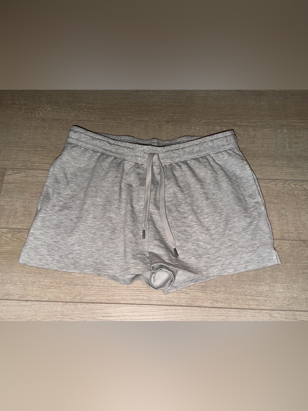 Joyspun woman's size medium gray pajama shorts